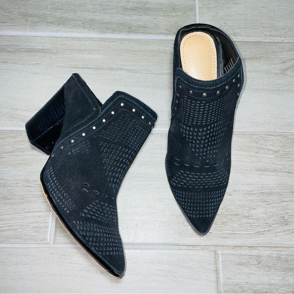 Gibson Latimer Black Mules